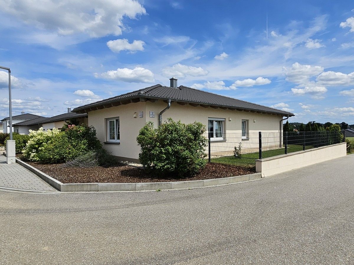 Moderner Bungalow für Jung und Alt in Maxhütte-Deglhof – leben Sie Ihren Traum auf einer Ebene!